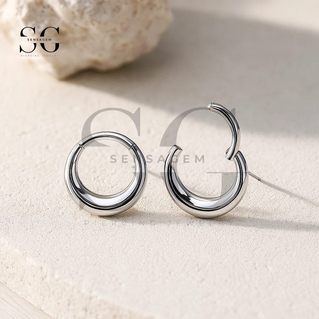 SGYS2001 F-136 Titanium PVD Plated Smooth Segment Clicker Ring