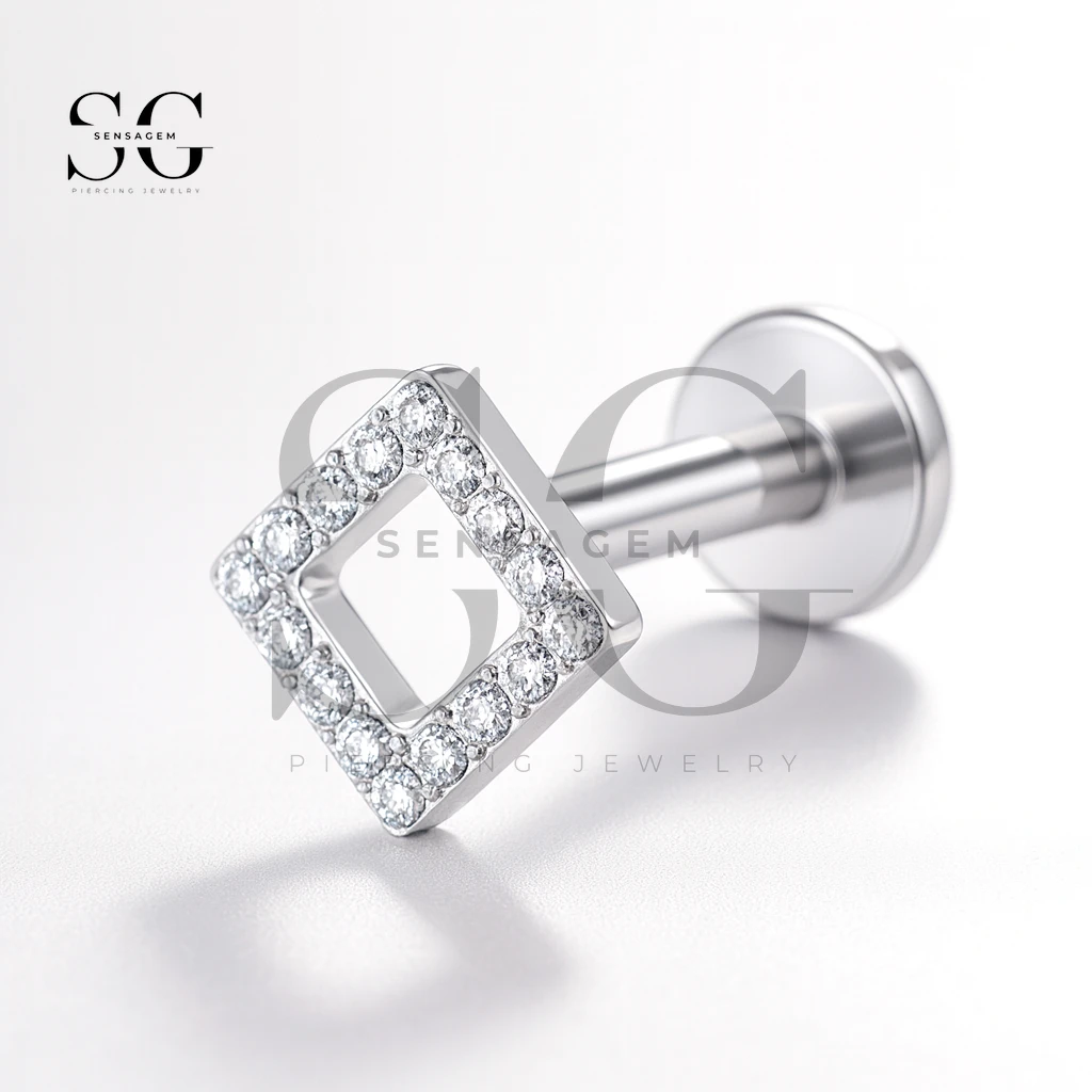 SGYS1049 CZ Paved Square Titanium Internally Threaded Labret