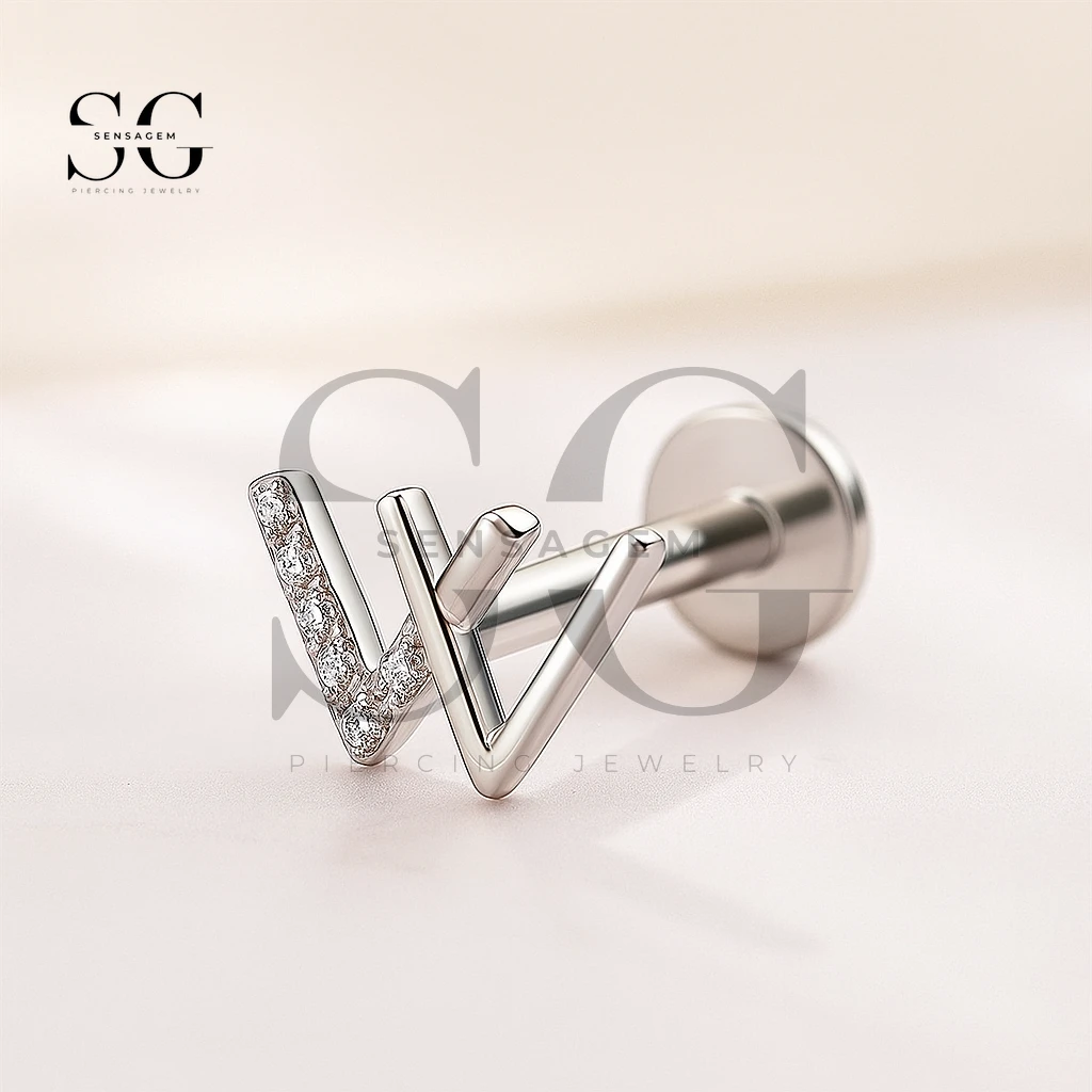 SGYS1052 Double V-Shape CZ Internally Threaded Labret