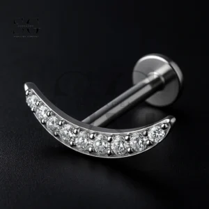 SGYS1067 Paved CZ Crescent Moon Internally Threaded Labret