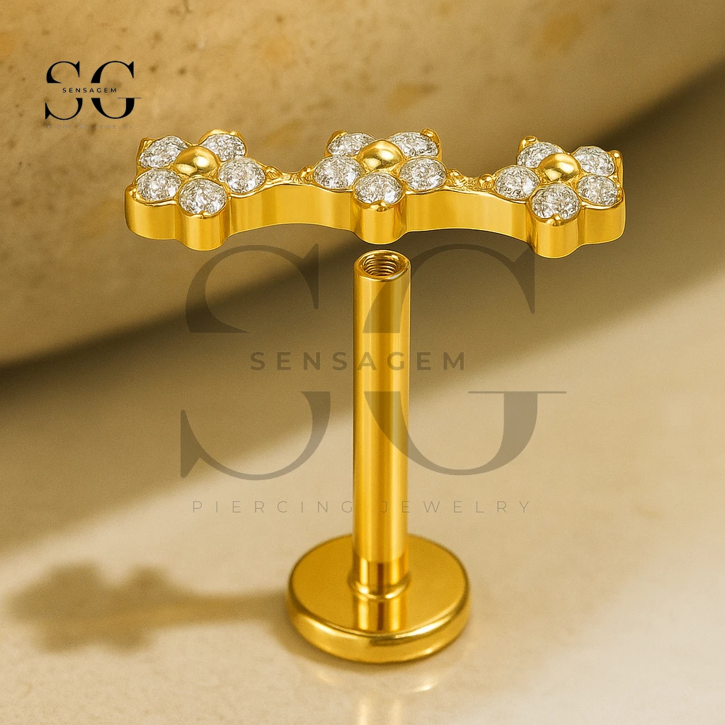 SGYS1167 Titanium Triple CZ Flower Internal Labret - Imagem 2