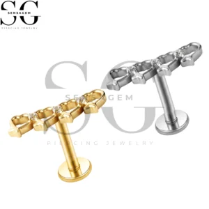 SGYS1342 G23 Anillo de labio con parte posterior plana de titanio con triple corazón CZ Labret Stud